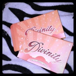 Strobe Cosmetics Divinity eyeshadow palette ❤🌈💄